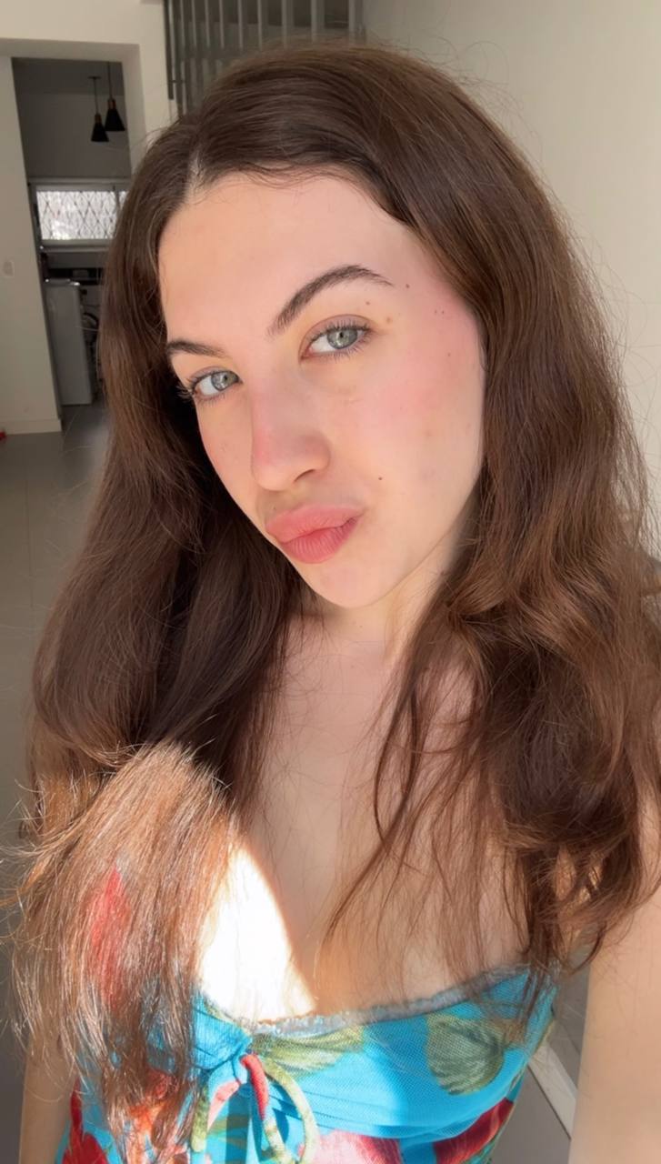 Nude girl Amber in Zhengzhou