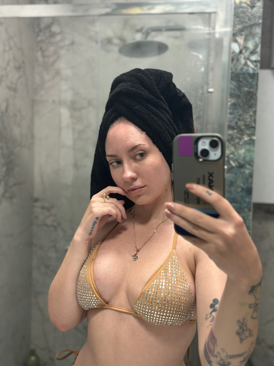 Nude girl KateV in Zhengzhou