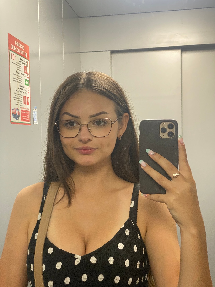 Sexy model Stacy in Zhengzhou