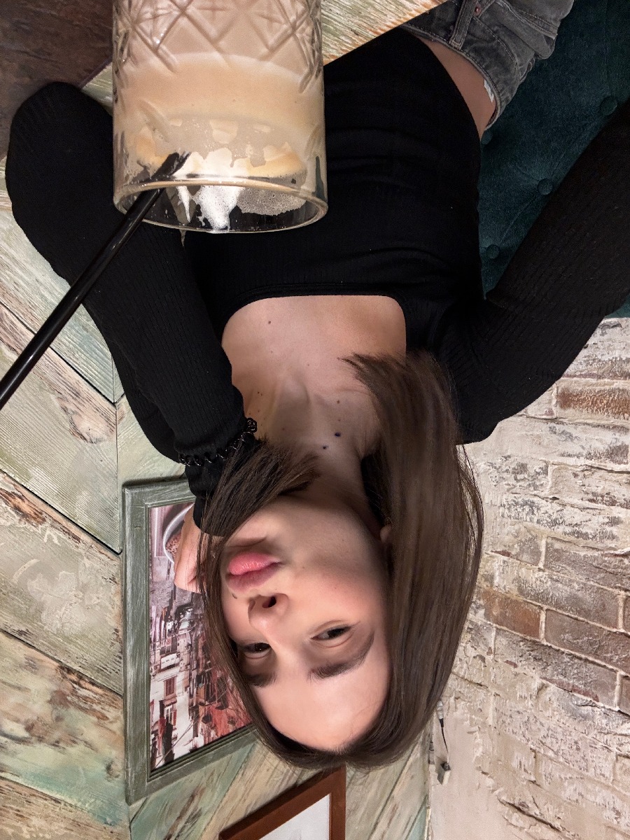 Fresh photos, fresh mood — Tina online in Zhengzhou